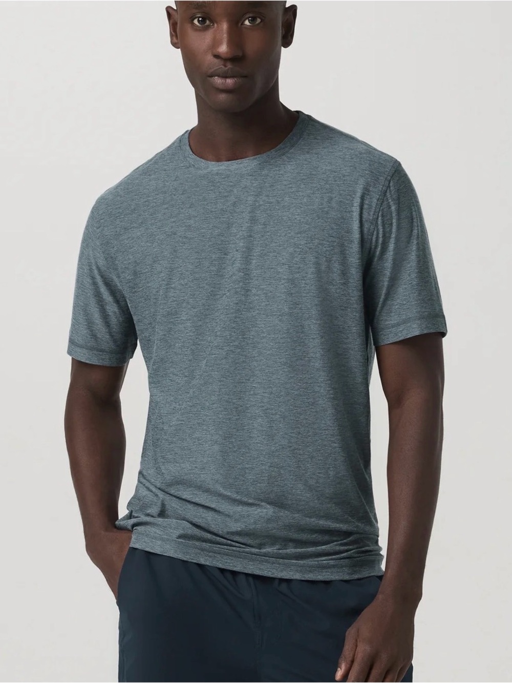Vuori Strato Tech Tee Blue XL NWT